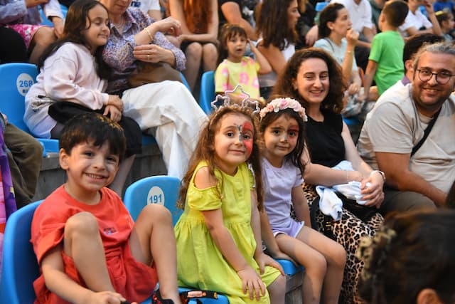 Kadıköy'de Çocuklar İçin Tiyatro Zamanı