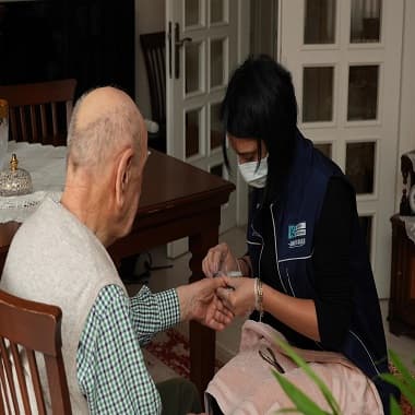 Kadıköy Belediyesi’nin “Evde Kuaförlük” Hizmeti Sürüyor