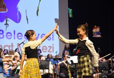 Kadıköy’de Çocuklar Ve Gençler Yazı Sanatla Geçiriyor