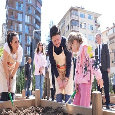Kadıköy Bostanları’nda Yaz Dönemi Başladı