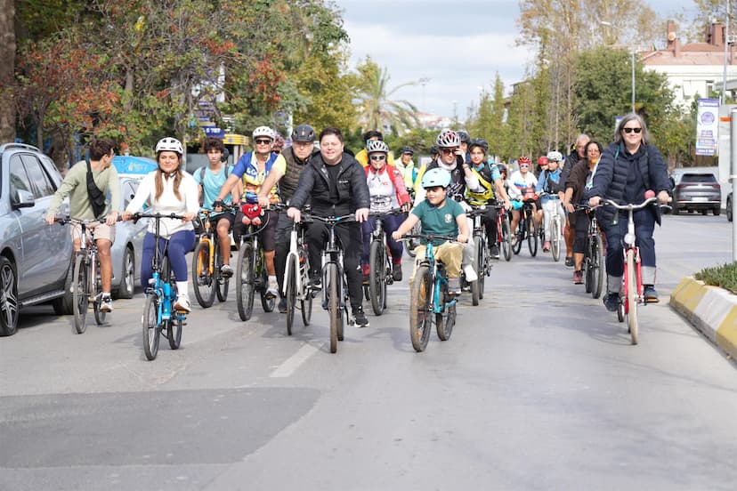 Kadıköy’de “Şehir Senin, Pedal Çevir” Etkinliği